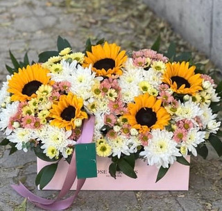 باکس گل افتابگردان و داوودی